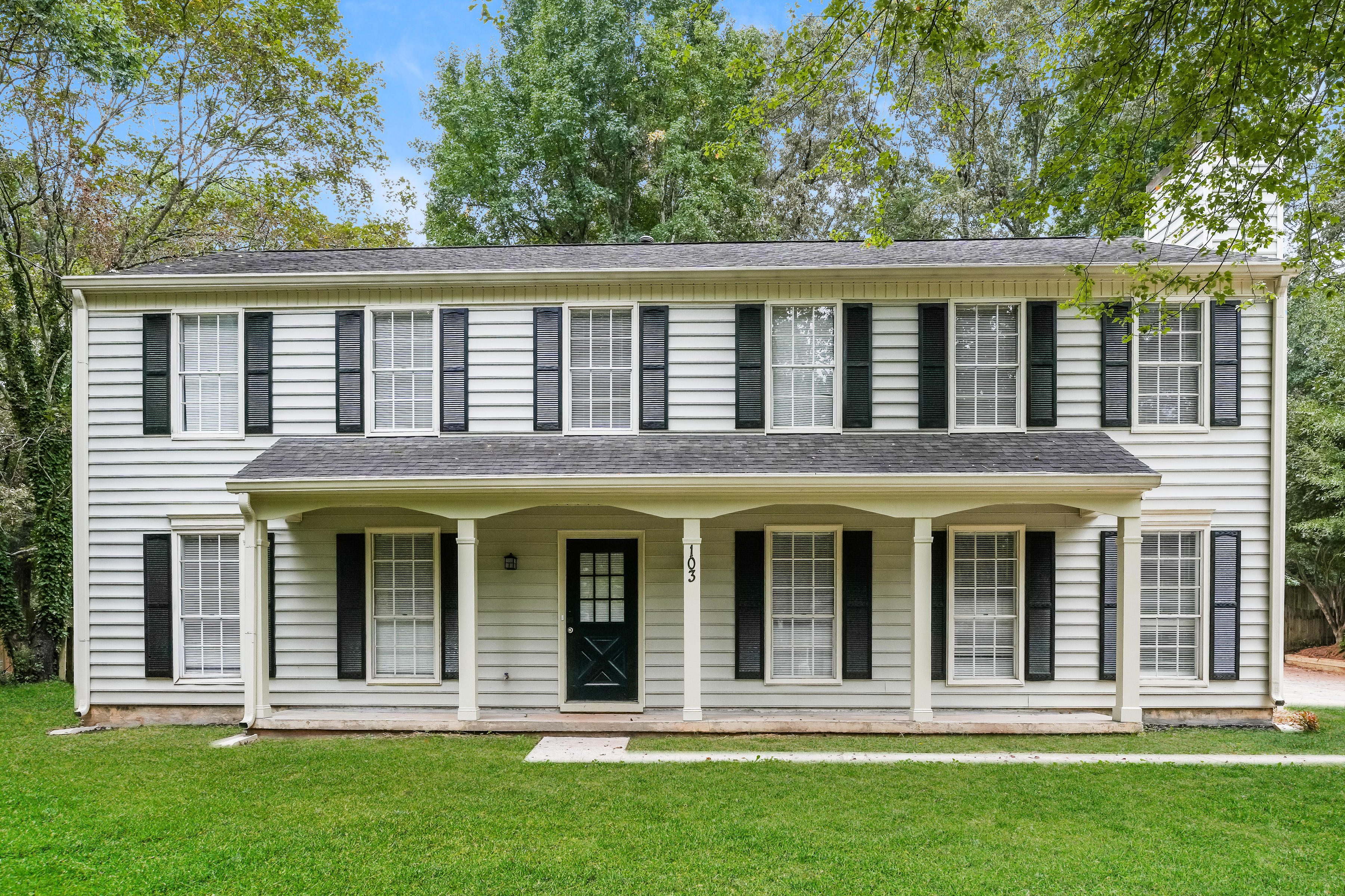 103 Parkview Dr Stockbridge, GA 30281